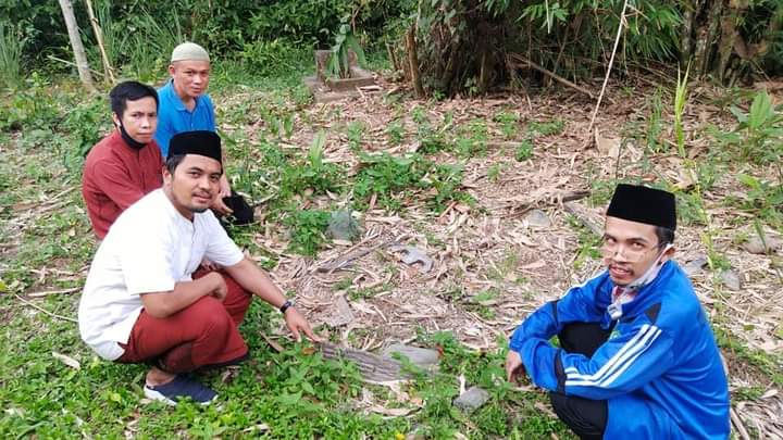 Makam Ayahanda Syaikh Ahmad Khatib Sambas Hampir Rata dengan Tanah