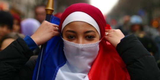 Edisi Terbaru Majalah Otoritas Fatwa Dunia Kupas Tuntas  Islamofobia