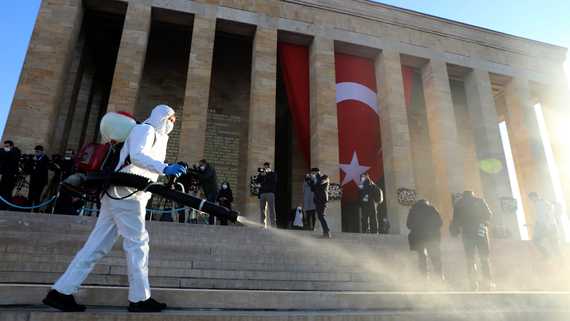 Pasien Covid-19 Melonjak, Turki Keluarkan Larangan Merokok di Area Publik